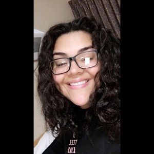 Meet your Posher, Stella